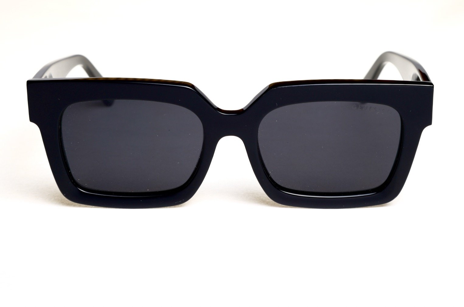 Genesis London 2026 – Polarized Emerald Sunglasses | Italian Acetate Frame, UV400 Protection - Image 3