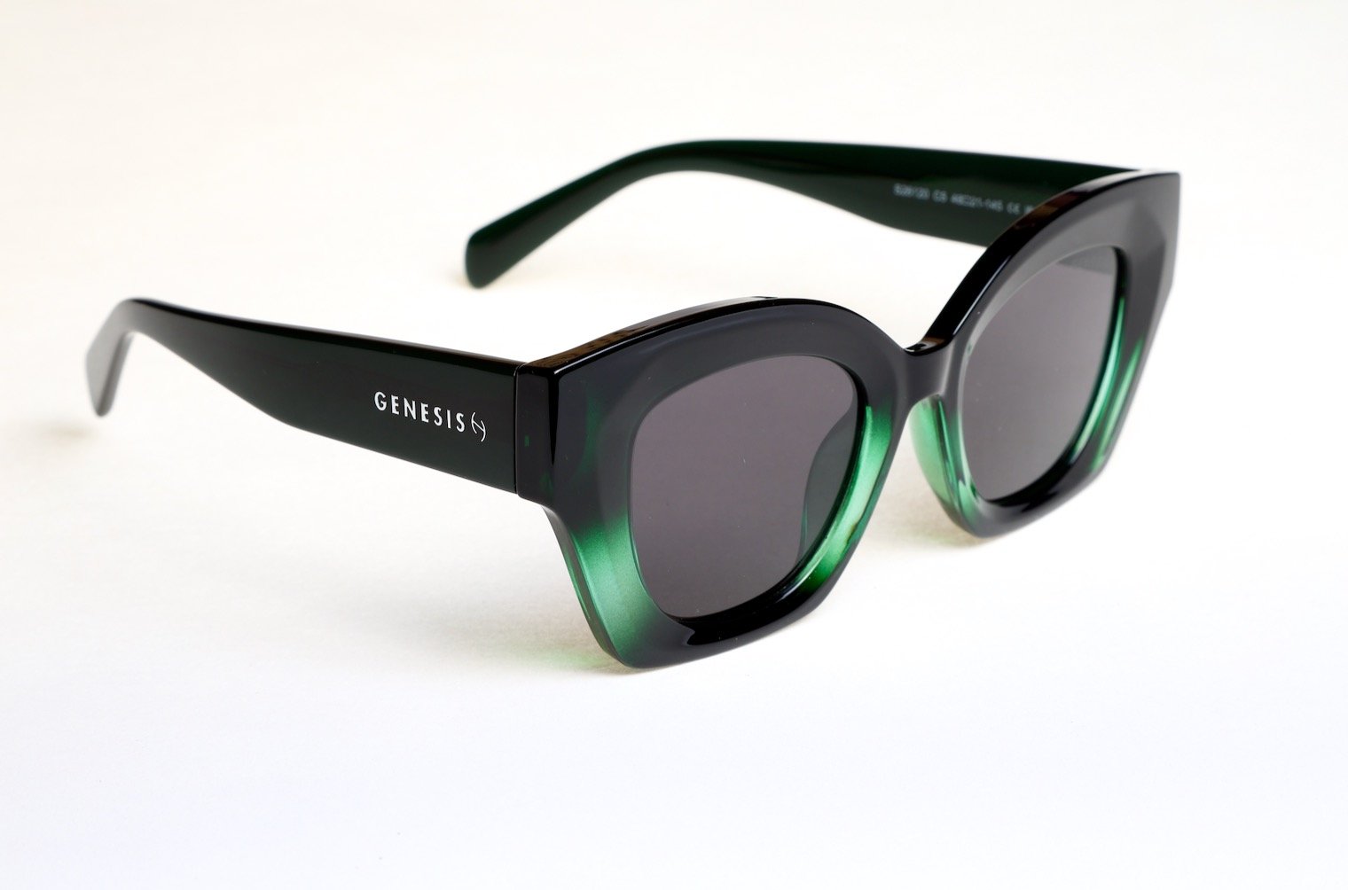 Genesis New York 2026 – Women’s Polarized Sunglasses | Oversized Italian Acetate Frame in Black or Emerald